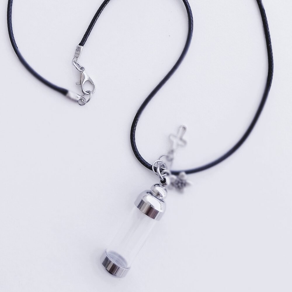 Urna Transparente Conmemorativa – Relicario para Cenizas de Mascotas (3cm) - Imagen 3