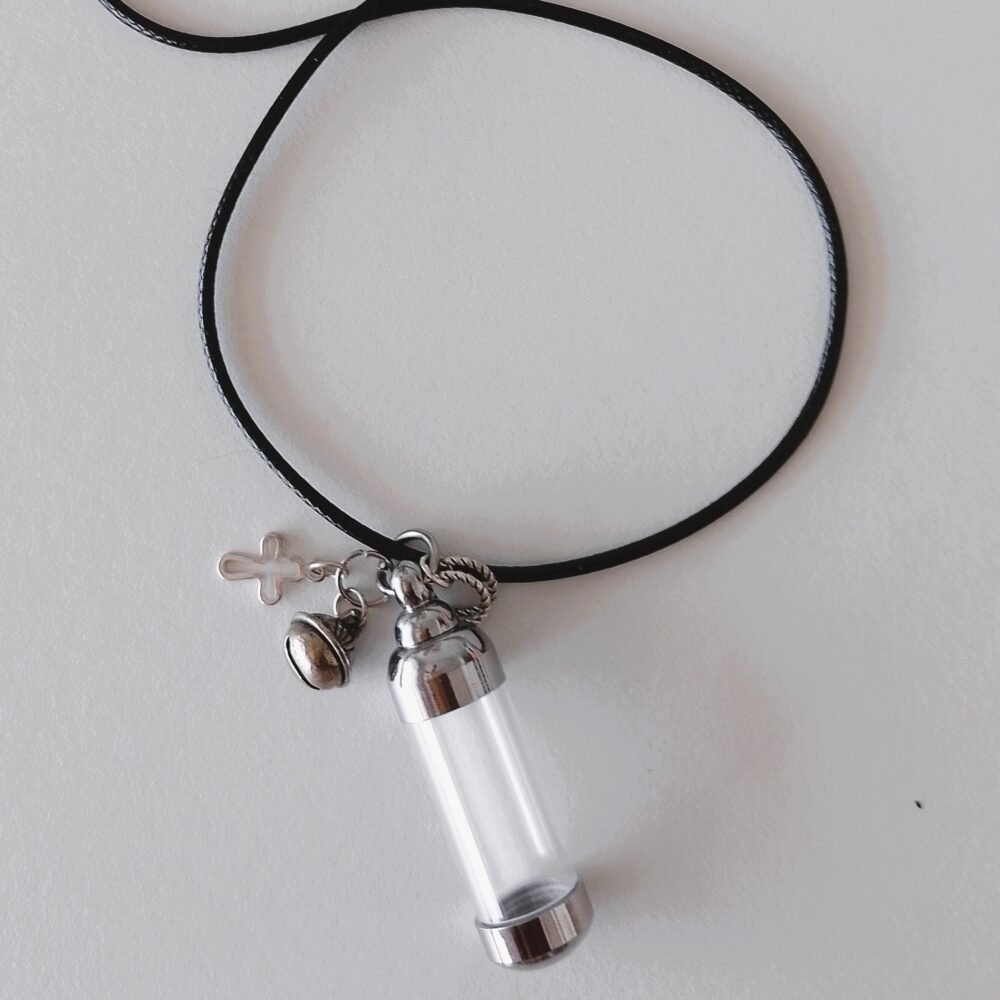 Urna Transparente Conmemorativa – Relicario para Cenizas de Mascotas (3cm) - Imagen 2